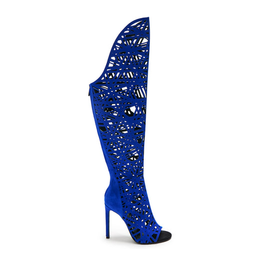 Kniehoher Stiefel „Serenza“ – Blau mit aufwendigen Ausschnitten